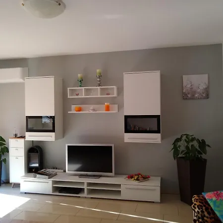 Lägenhet Ferienwohnung Am Auenwald *